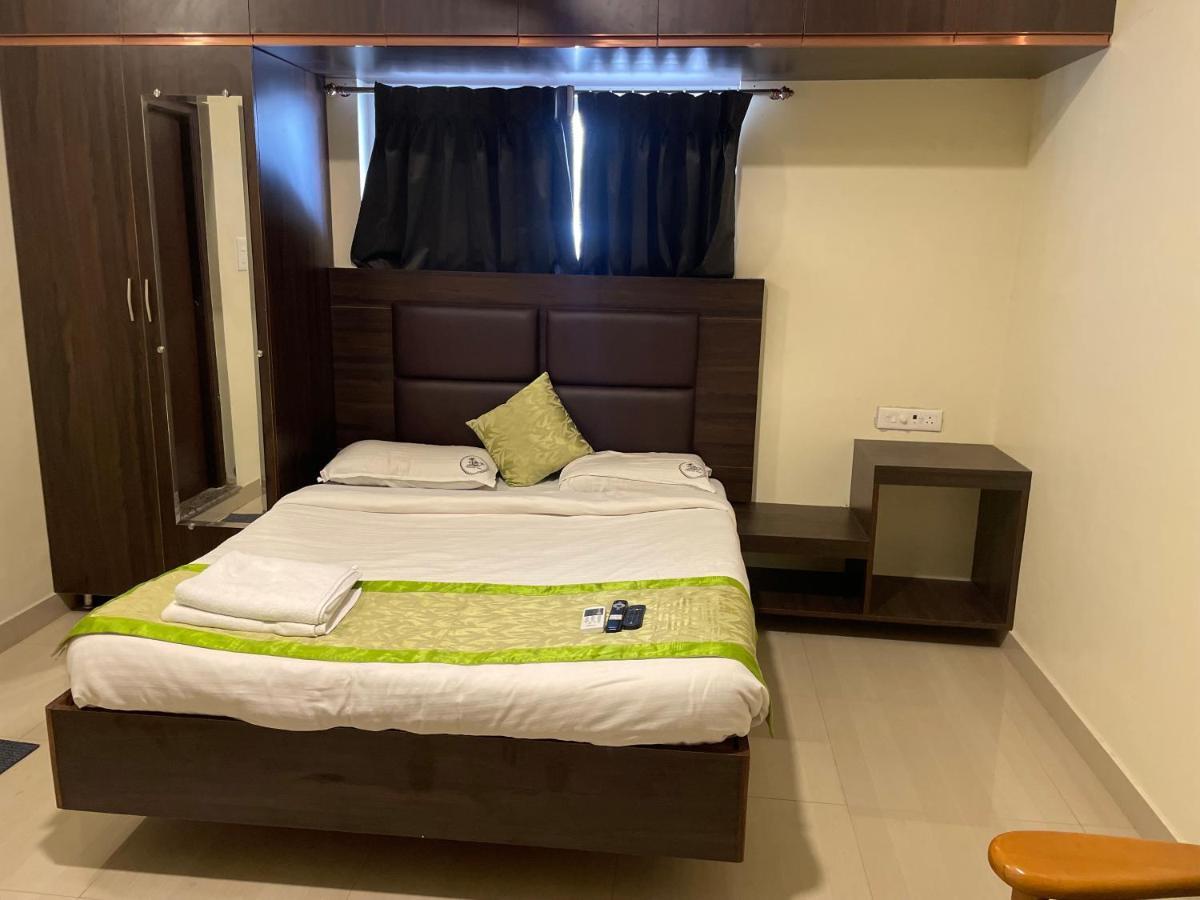 Tranquil Park Hotel Pondicherry Exterior photo